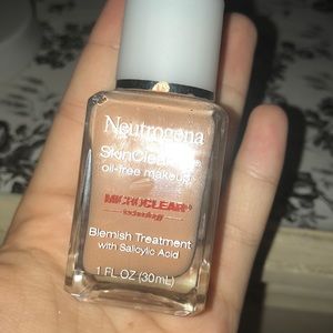 Neutrogena skin clearing foundation